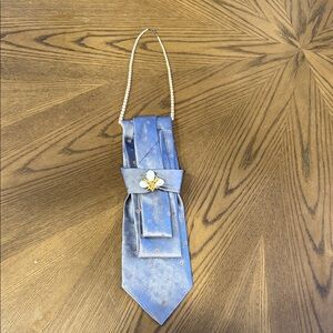 Sophisticated Gray Tie with Small Flowers - Vintage Pearls